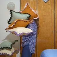 Чехол на подушку с контрастным кантом сиреневого цвета из коллекции trendy ruffles, 40х40 см (78897)