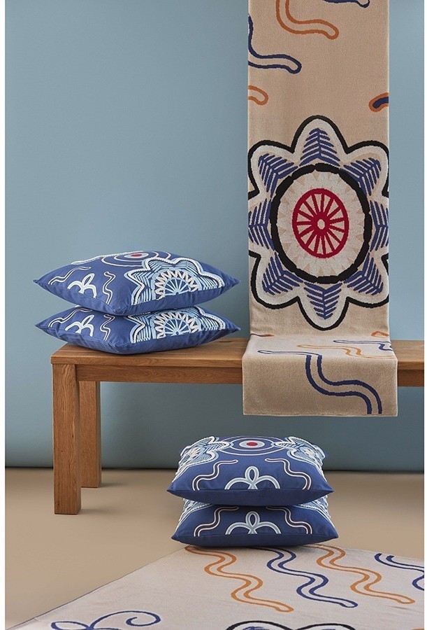 Подушка декоративная по мотивам эвенских орнаментов из коллекции cultural heritage, 45х45 см (77719)