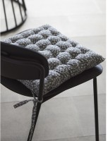 Подушка на стул из хлопка серого цвета с принтом Спелая Смородина из коллекции scandinavian touch, 35х35 см (77449)