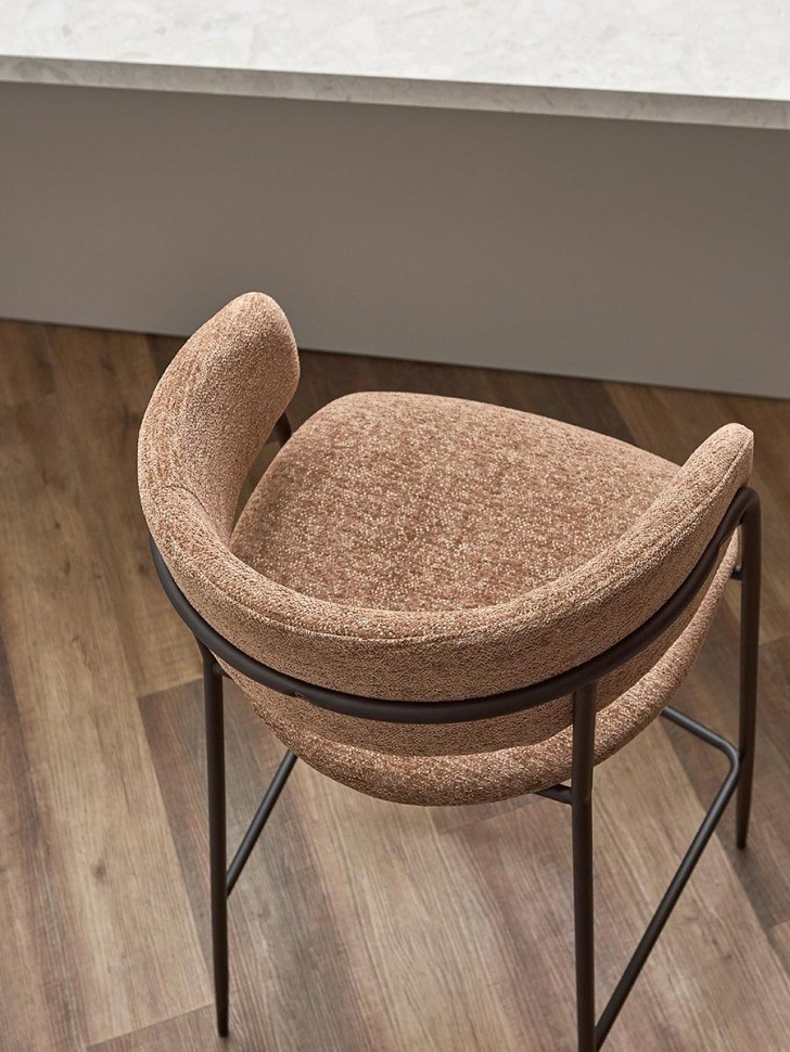 Стул полубарный helning, мягкий шенилл, светло-коричневый (79954)