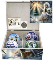 Новогодний набор на 4 шара В лесу родилась сказка с кристаллами Swarovski (2556)