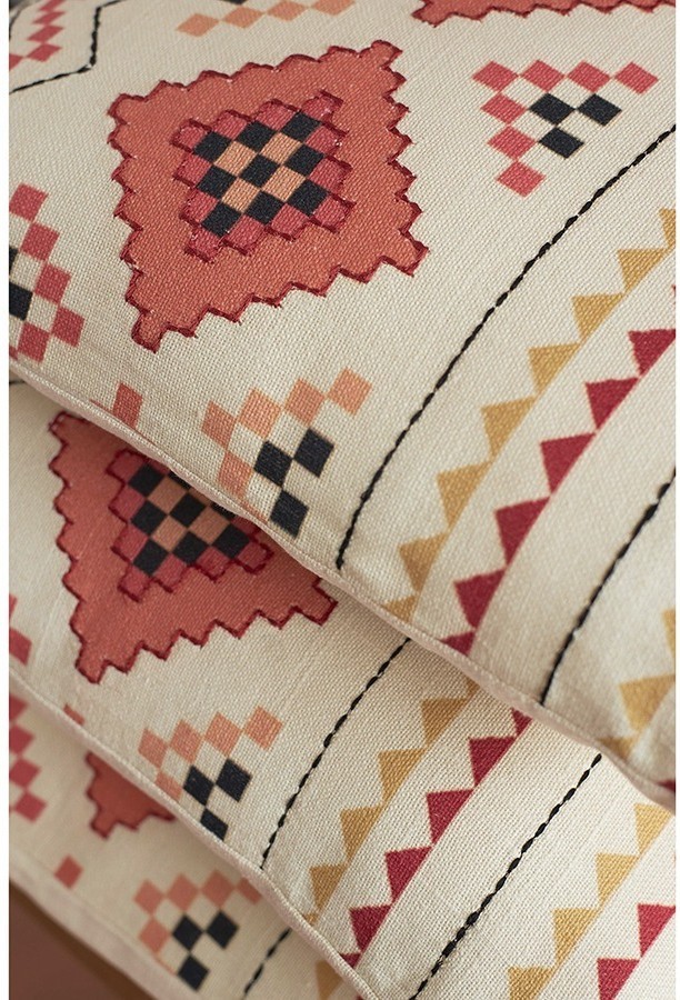 Подушка декоративная по мотивам башкирских орнаментов из коллекции cultural heritage, 45х45 см (77717)