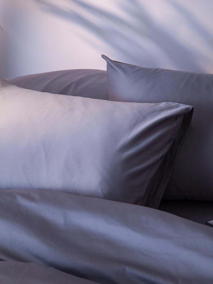 Набор наволочек из премиального сатина светло-серого цвета из коллекции essential, 70х70 см (79831)