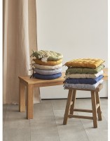 Подушка на стул из хлопка бежевого цвета из коллекции essential, 35х35 см (77446)