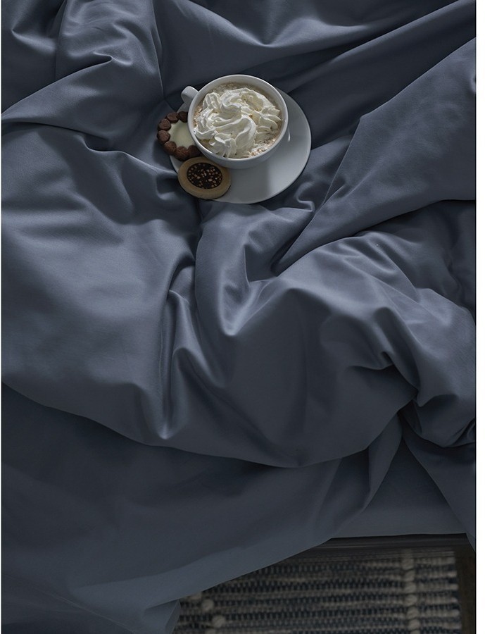 Комплект постельного белья из сатина джинсово-синего цвета с брашинг-эффектом из коллекции essential, 150х200 см (76081)