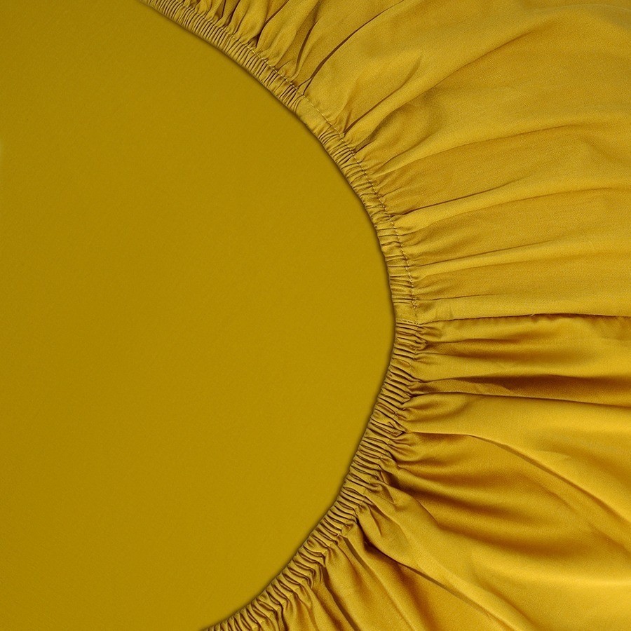 Простыня на резинке из премиального сатина горчичного цвета из коллекции essential, 160х200х30 см (78484)