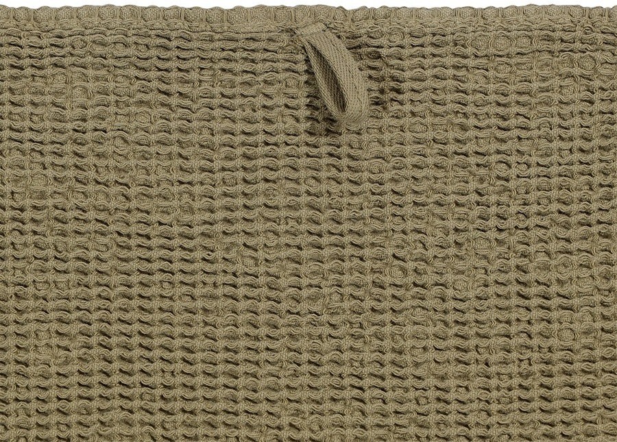 Полотенце банное из умягченной вафли цвета хаки из коллекции essential, 70x140 см (79178)