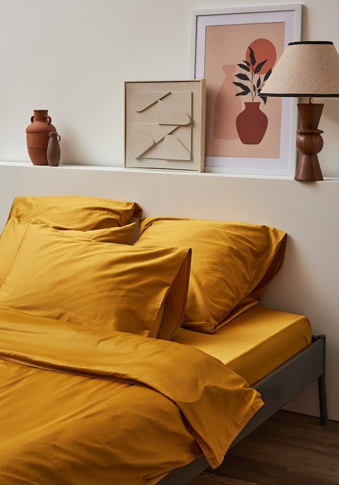 Простыня из премиального сатина горчичного цвета из коллекции essential, 240х270 см (78476)