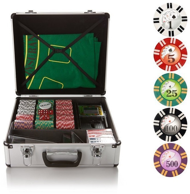 Набор для игры в покер и блэк-джек Royal Flush на 600 фишек (31367)