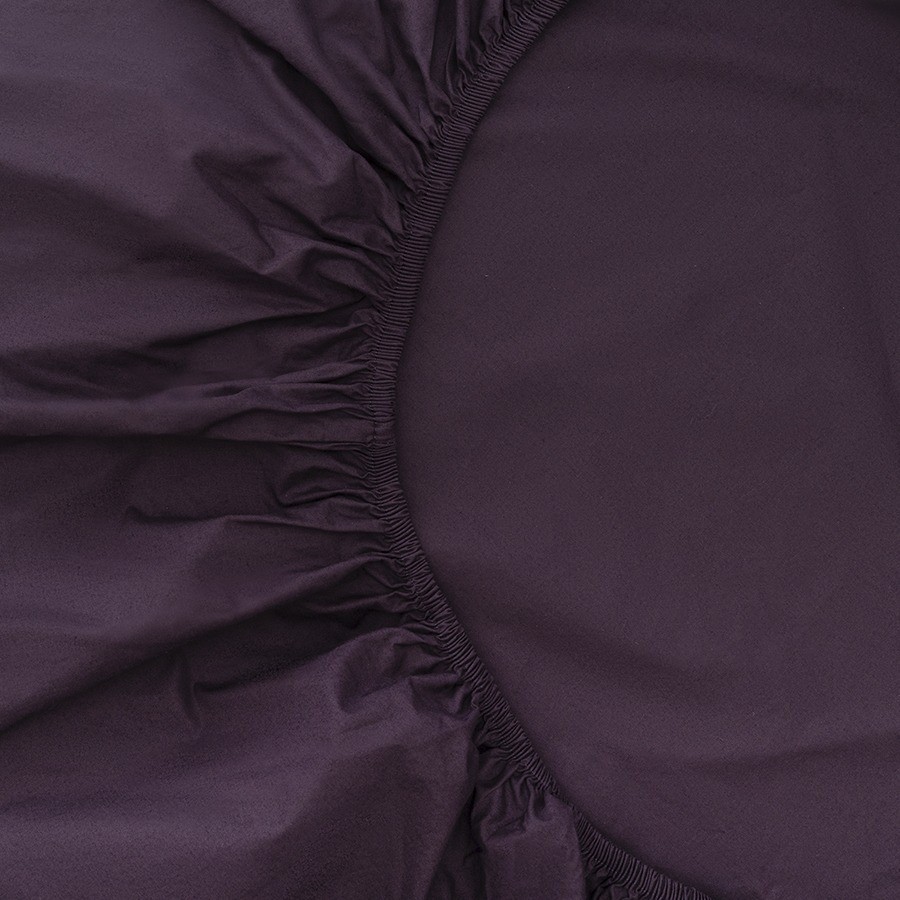 Простыня на резинке из стираного перкаля сливового цвета из коллекции essential, 160х200х30 см (77765)