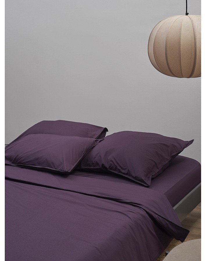 Простыня на резинке из стираного перкаля сливового цвета из коллекции essential, 160х200х30 см (77765)