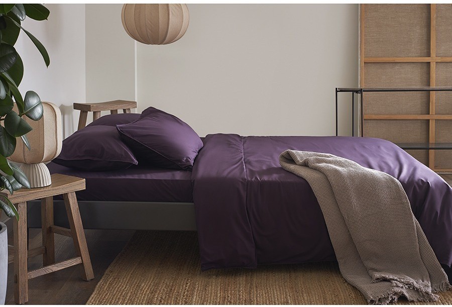 Простыня на резинке из стираного перкаля сливового цвета из коллекции essential, 160х200х30 см (77765)