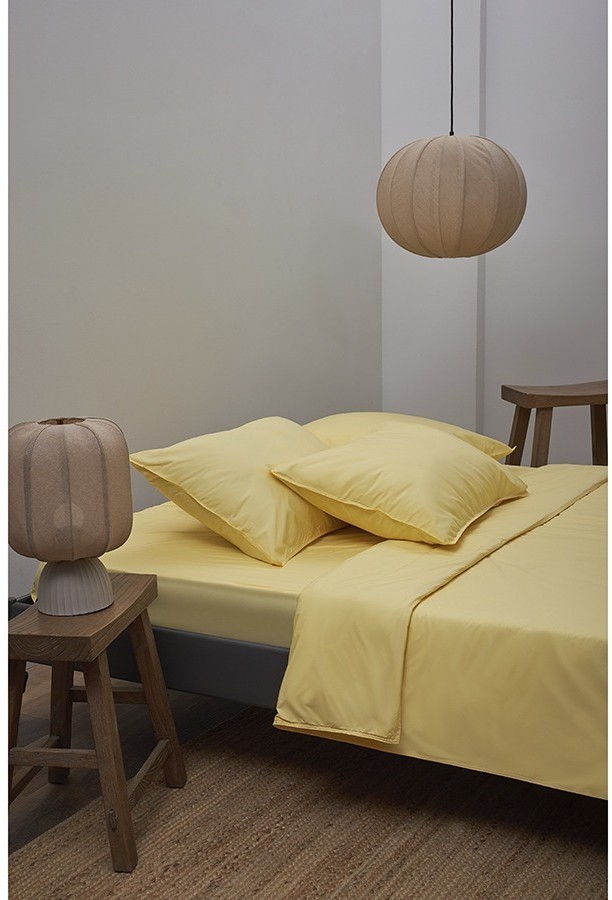 Простыня на резинке из стираного перкаля светло-желтого цвета из коллекции essential, 160х200х30 см (77762)