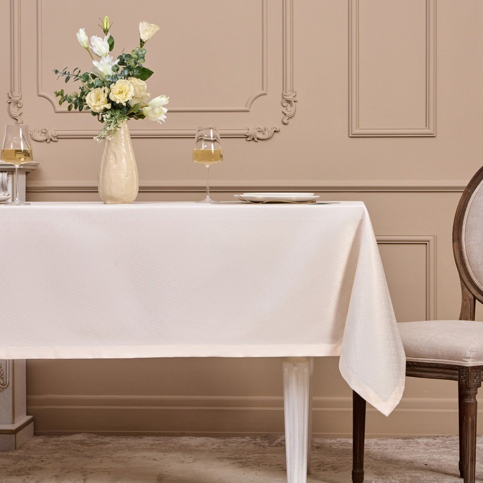 Скатерть 145х220см шампань евроуголок 100% полиэстер SANTALINO (805-027-21)