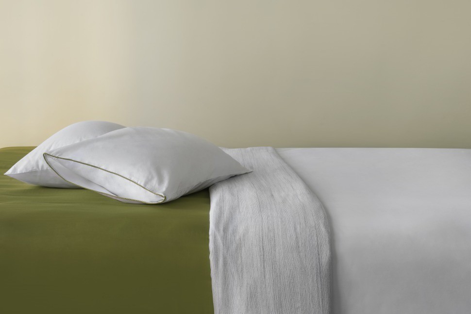 Простыня на резинке из сатина из коллекции meditation, olive, 160х200х30 см (77757)