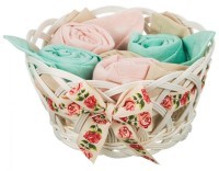 Комплект полотенец из 2-х шт 50х30 в корзине &quot;гуси&quot;,х/б 100%,вышивка/махра, белый+синий SANTALINO (850-840-1)