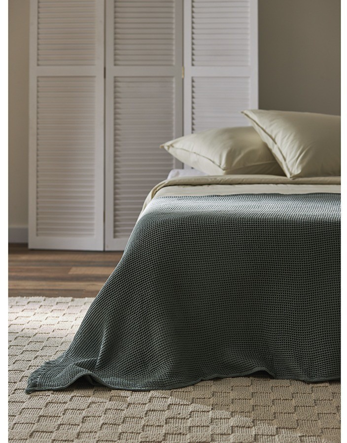 Покрывало вафельное из хлопка цвета шалфея из коллекции essential, 230х250 см (77461)