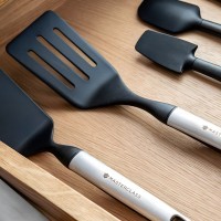 Лопатка с мягкой рукояткой из нерж/стали с прорезями Soft Grip MC, 34 см GREY MCSSTURN