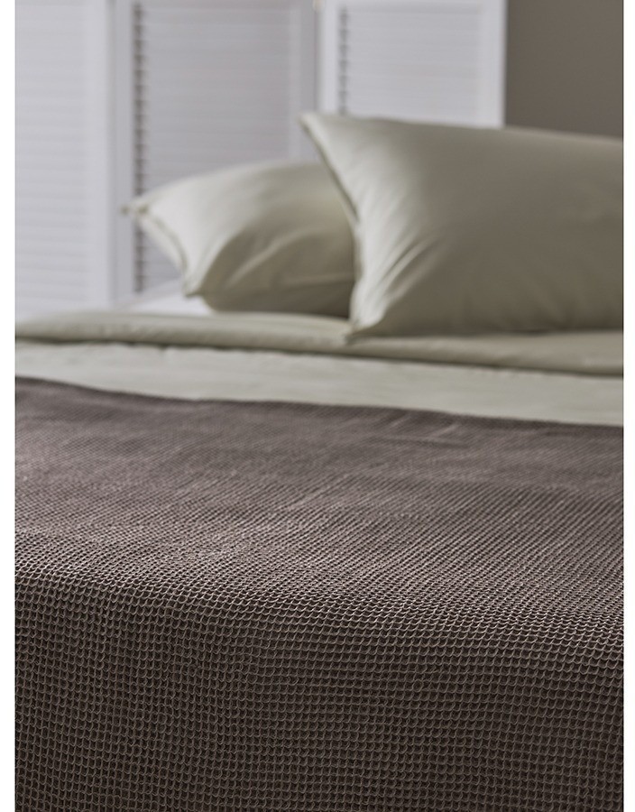 Покрывало вафельное из хлопка серо-бежевого цвета из коллекции essential, 180х250 см (77458)