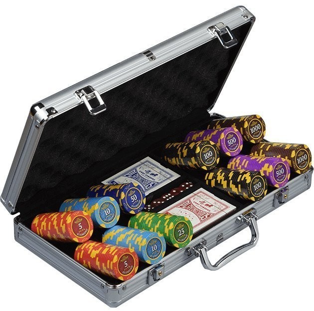 Набор для покера Diamond на 300 фишек (31469)