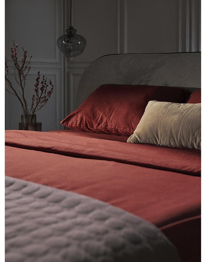 Простыня на резинке изо льна и хлопка цвета копченой паприки из коллекции essential, 180х200х30 см (77186)