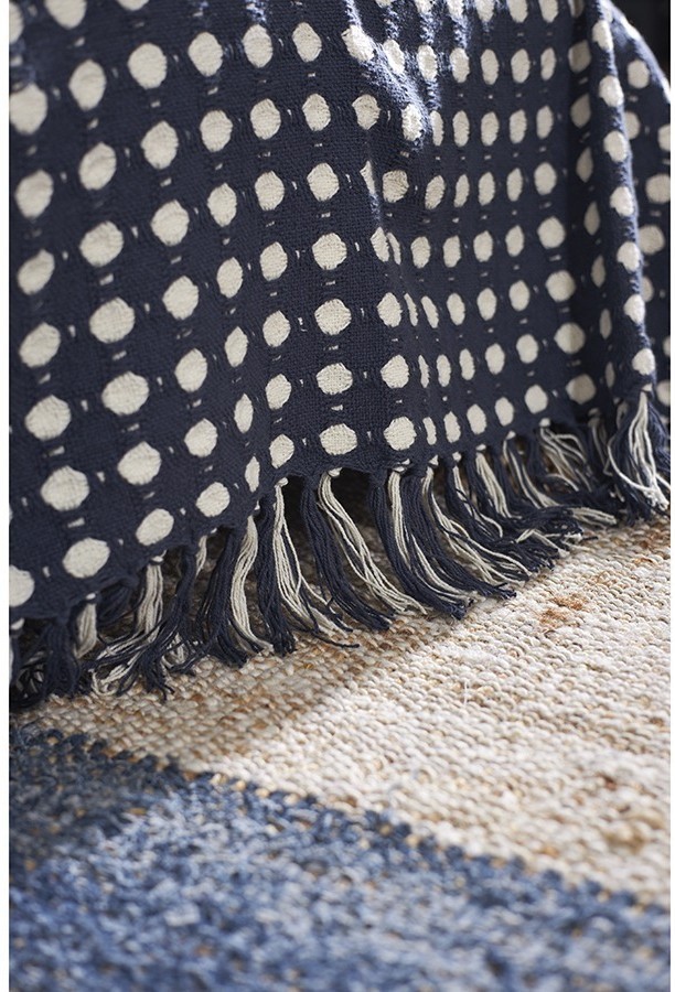 Покрывало из хлопка polka dots темно-синего цвета из коллекции essential, 230х250 см (76961)