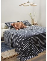 Покрывало из хлопка polka dots темно-синего цвета из коллекции essential, 180х250 см (76960)