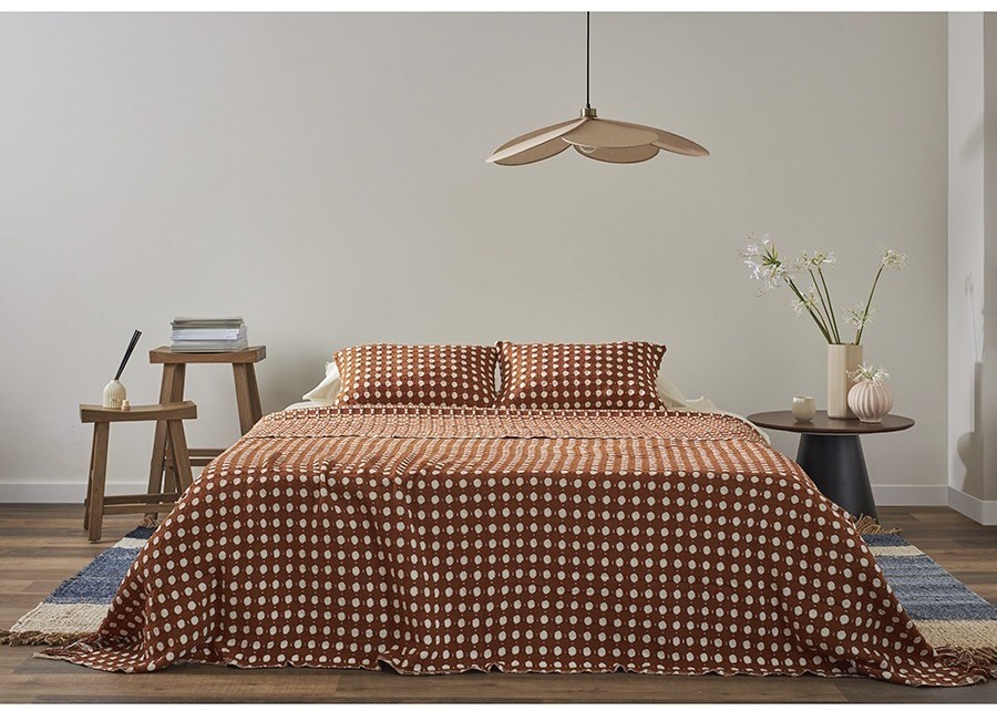 Покрывало из хлопка polka dots карамельного цвета из коллекции essential, 180х250 см (76959)