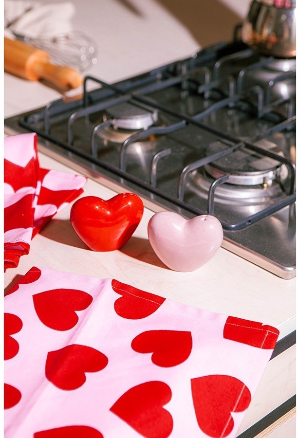 Набор из солонки и перечницы love (78940)