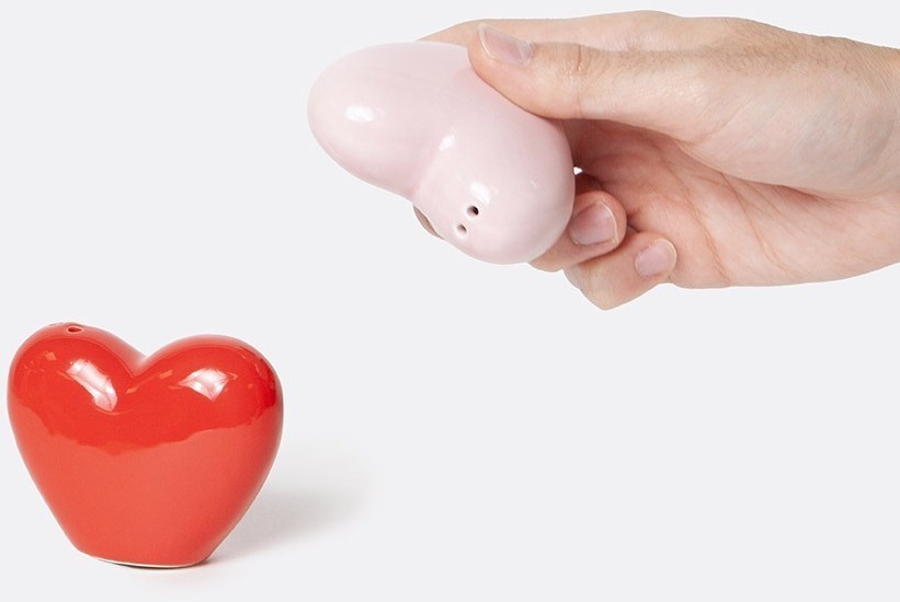 Набор из солонки и перечницы love (78940)