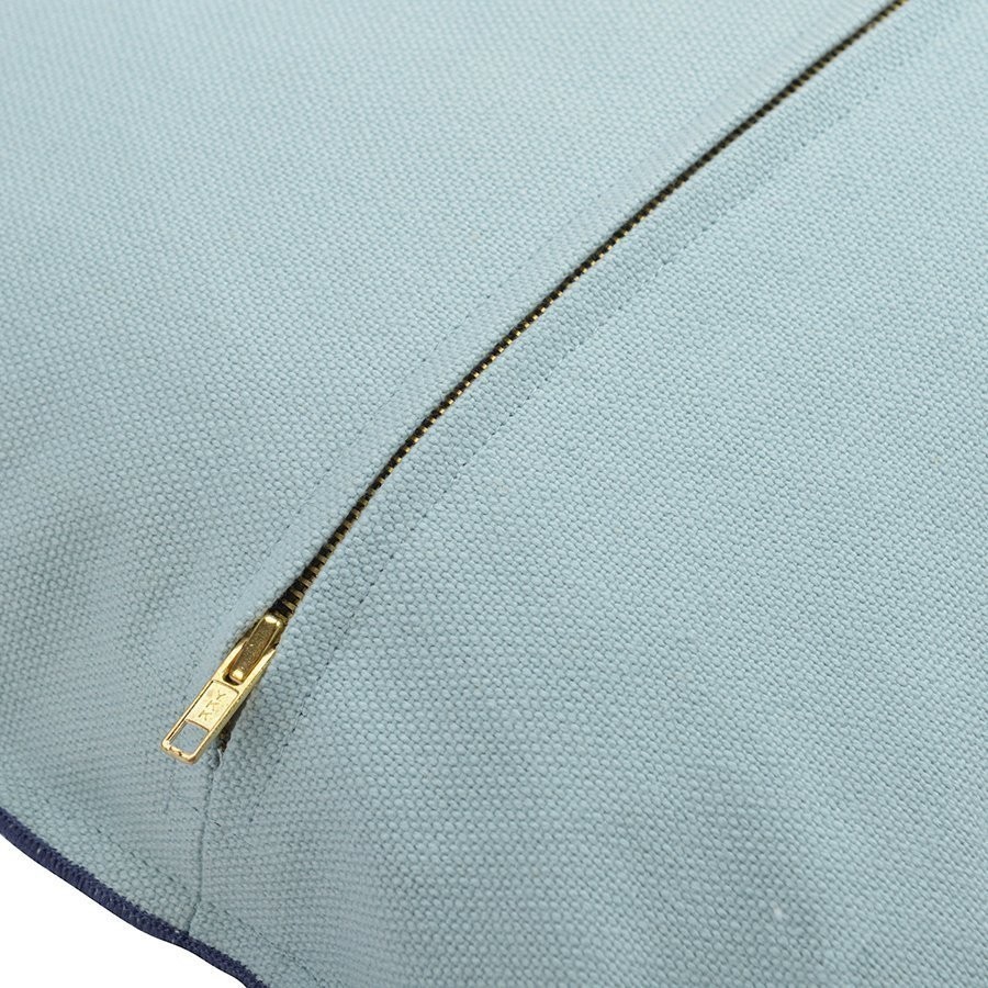 Чехол на подушку из фактурного хлопка голубого цвета с контрастным кантом из коллекции essential, 45х45 см (69852)