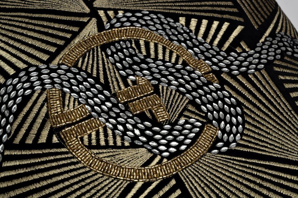 Подушка с бисером, стеклярусом и вышивкой "Антик" черный 45*45 (TT-00014436)