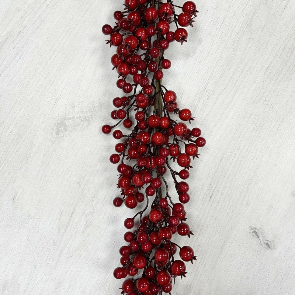 Гирлянда с красными ягодами 185 см (87401)