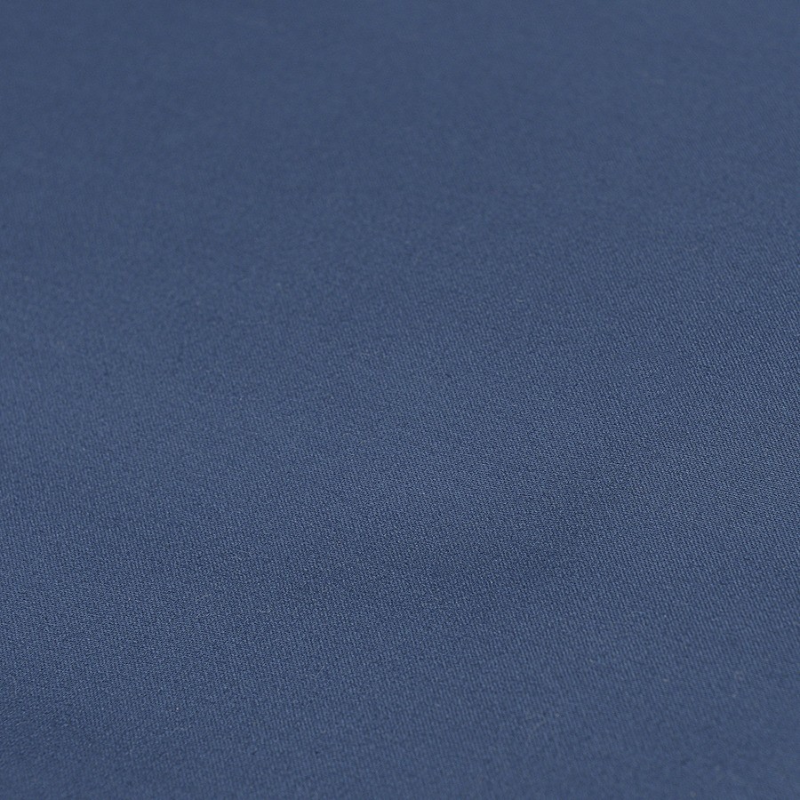 Простыня на резинке из премиального сатина темно-синего цвета из коллекции essential, 160х200х30 см (77175)