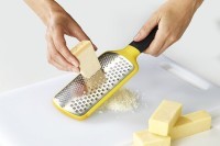 Терка с двумя лезвиями multi-grate, желтая (66882)