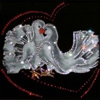 Картина Голубки с кристаллами Swarovski (1081)