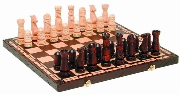Шахматы "Большой Замок" малые (Польша, дерево, 50х25х7 см), Madon (31134)