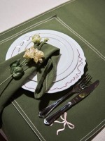 Салфетка сервировочная fancy bows оливкового цвета из коллекции essential, 45х45 см (79431)